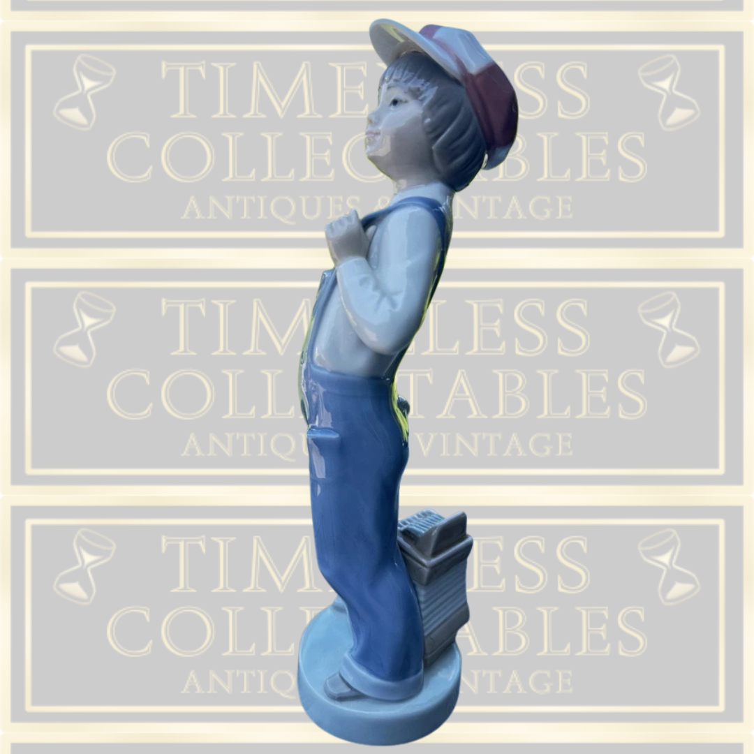 Vintage Lladro Boy