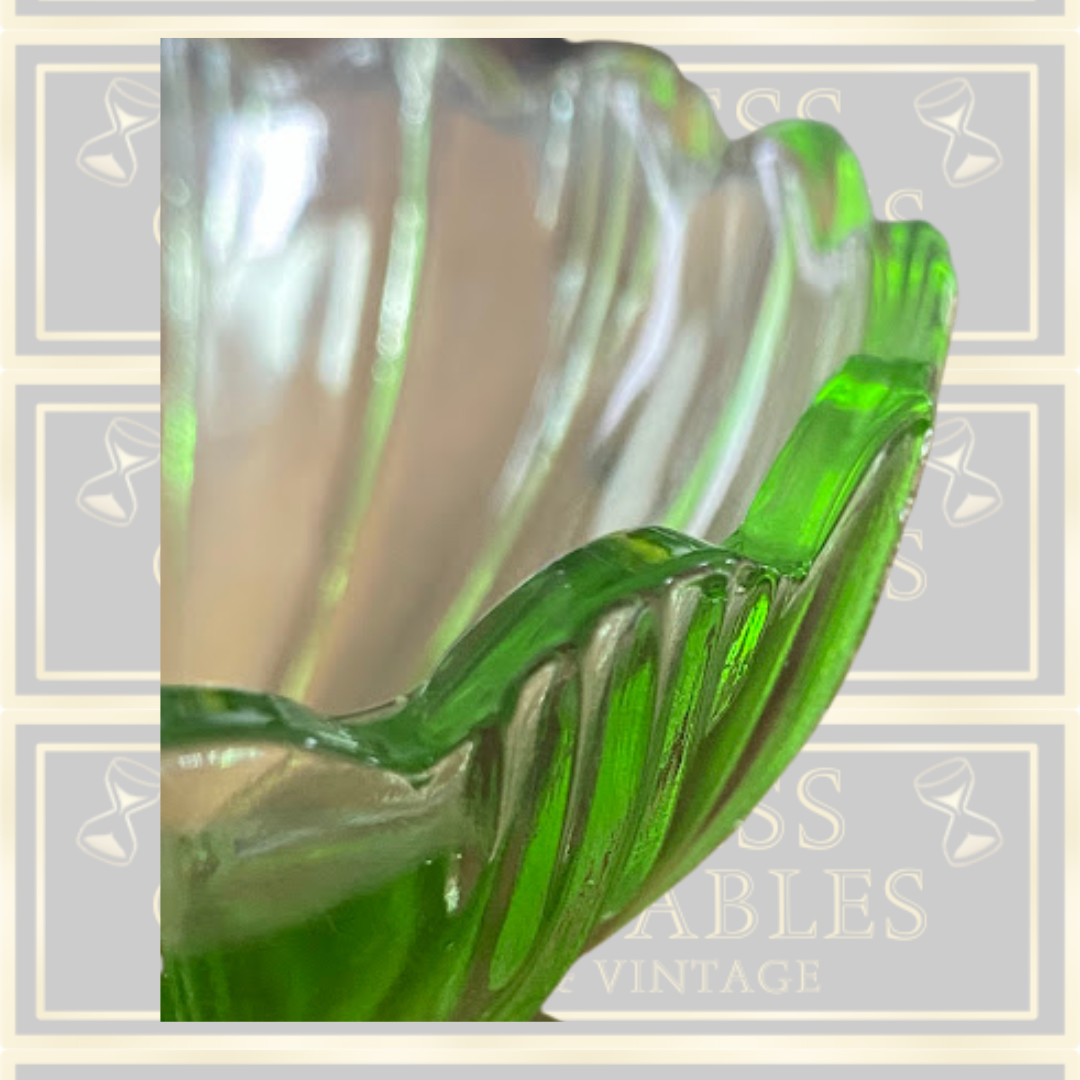 Vintage Art Deco 30's Green Glass Dessert Bowl