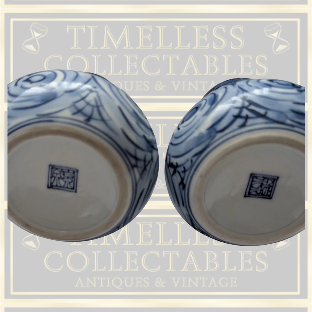 Antique Pair Hand-Painted Porcelain Double-Gourd Chinese Vase