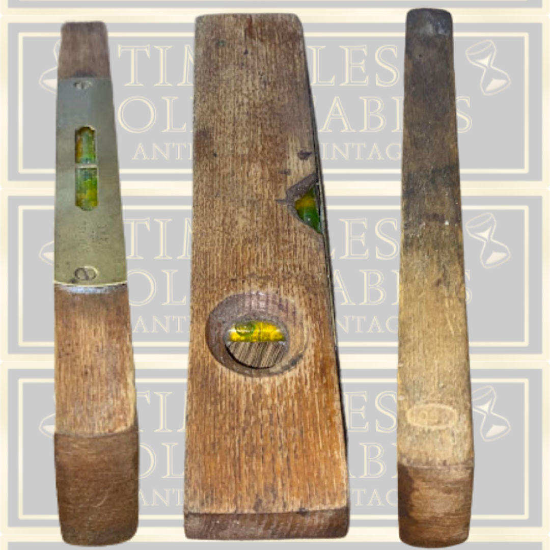 Antique Brass and Hardwood 8" Spirit Level