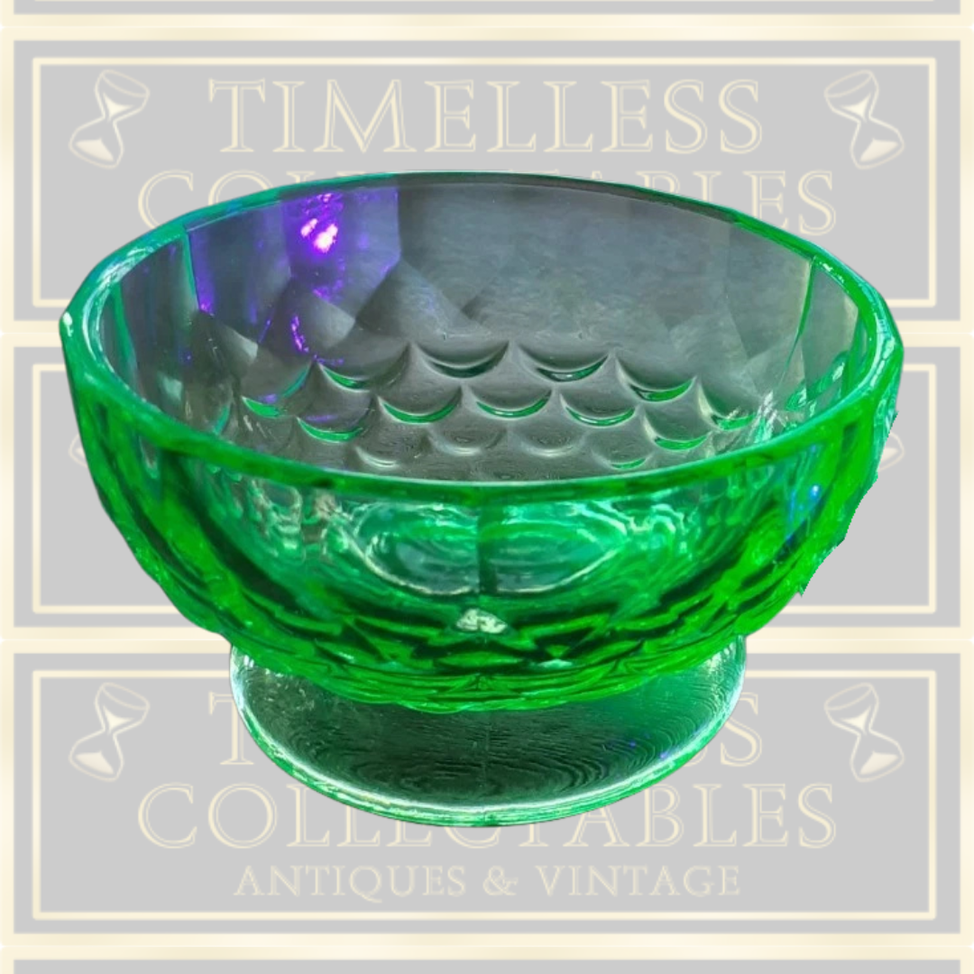 Fantastic Uranium Dressing Table Pot With Lid