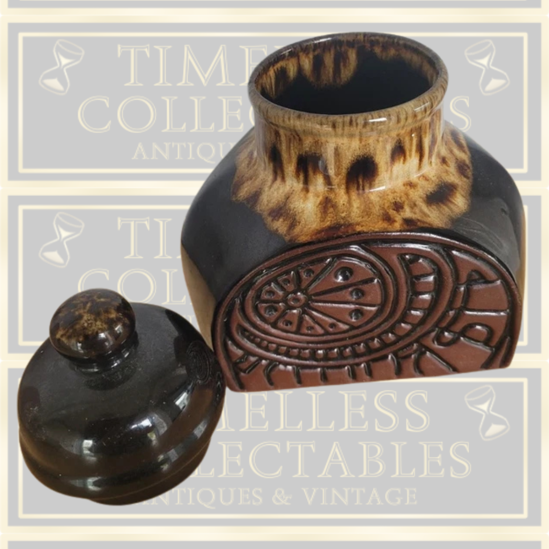 Unusual vintage Fosters Studio Pottery