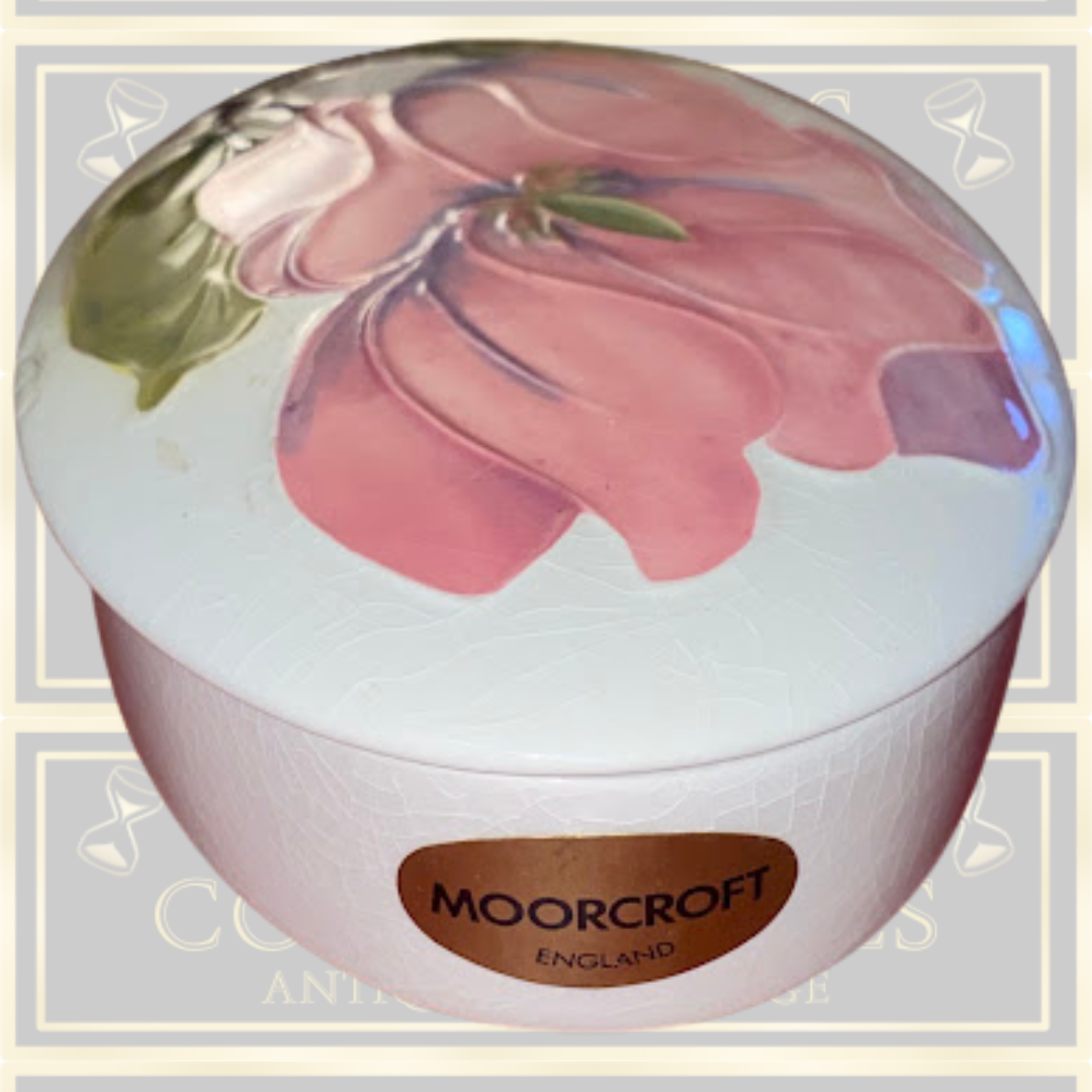 Moorcroft Pottery Magnolia Covered Trinket Box