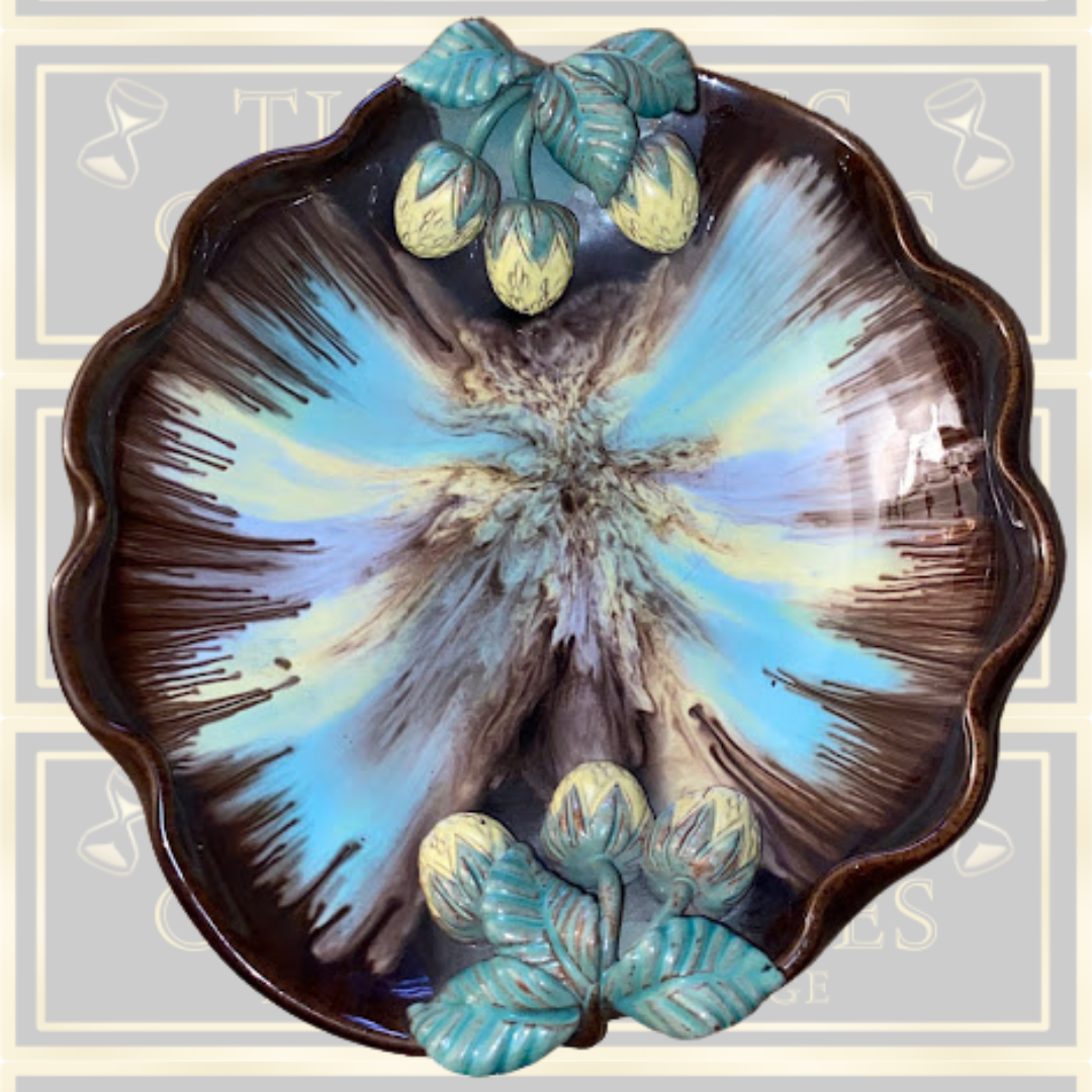 Vintage Art Deco Ceramic Glazed Majolica Fruit Bowl