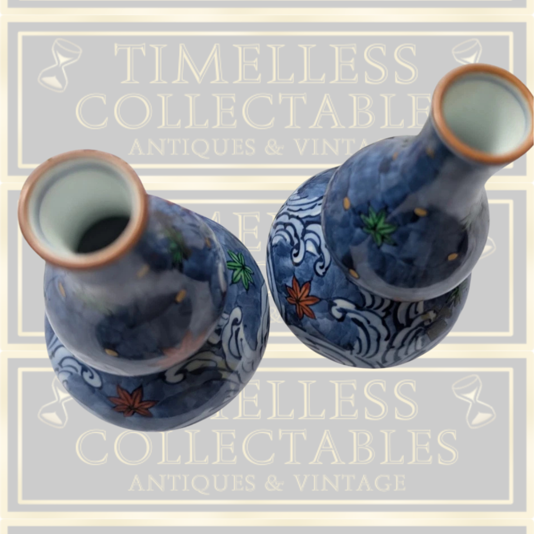 Antique Pair Hand-Painted Porcelain Double-Gourd Chinese Vase