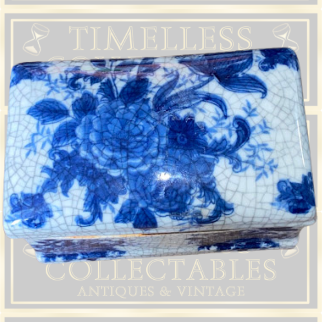 Antique Blue White porcelain Crackle Glaze Lidded Tea Caddy/Box