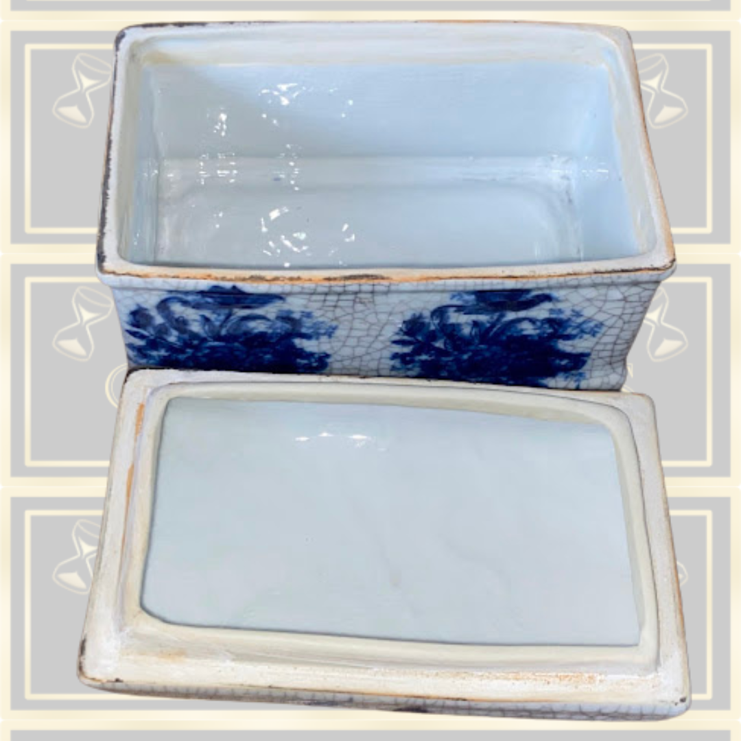 Antique Blue White porcelain Crackle Glaze Lidded Tea Caddy/Box