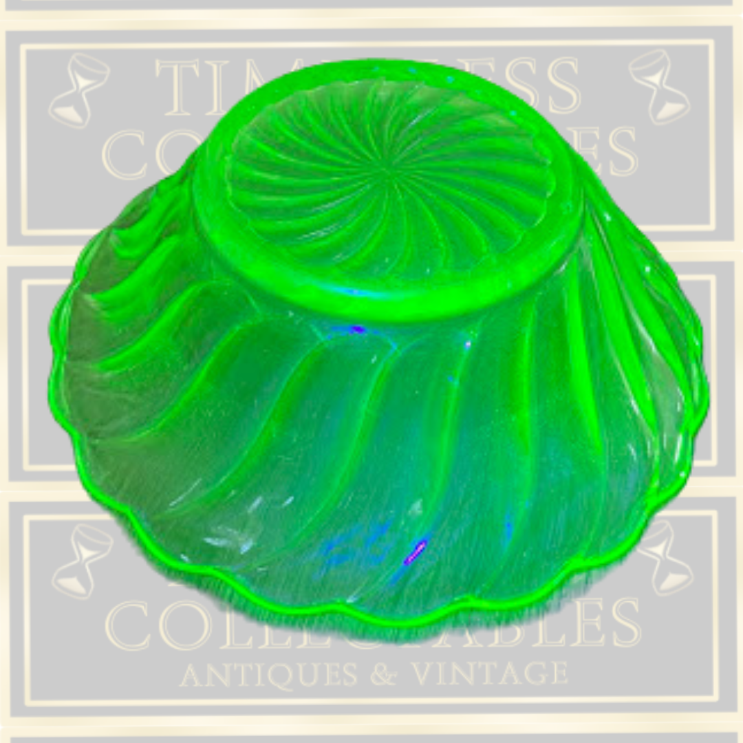 Vintage Art Deco Uranium Glass Dessert Bowls x 4