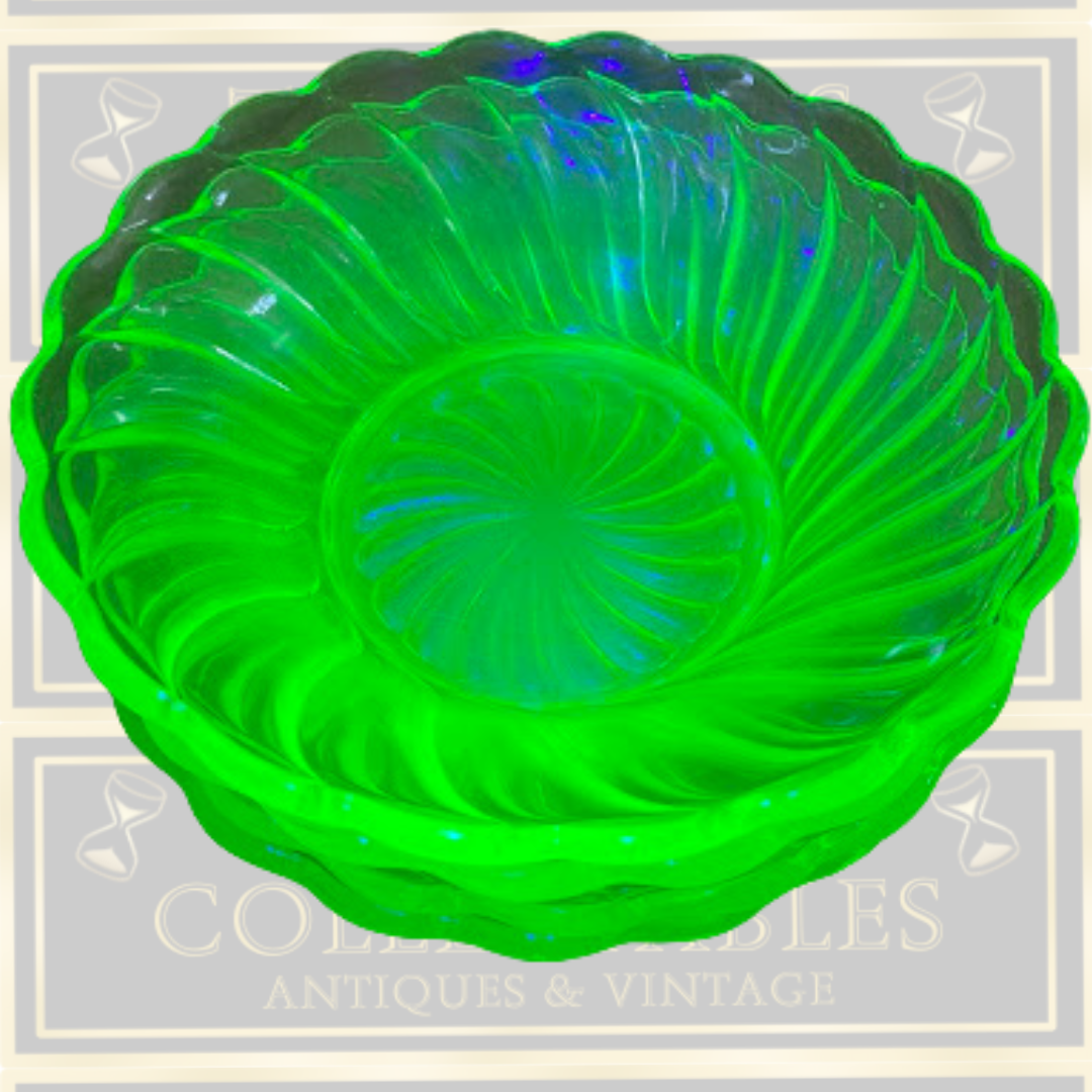 Vintage Art Deco Uranium Glass Dessert Bowls x 4