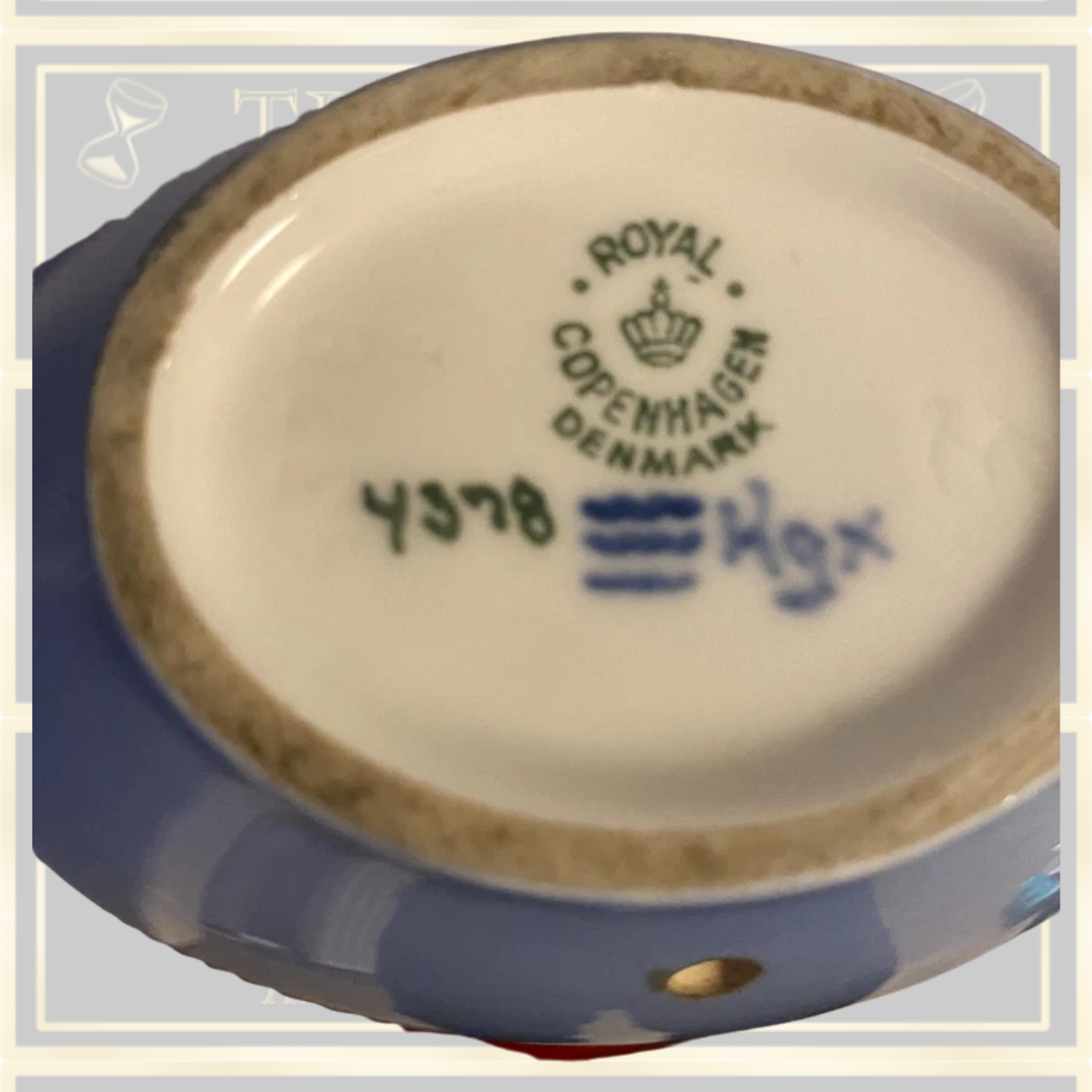 Royal Copenhagen Cherry Heering Liqueur Decanter Rosenborg Castle Scene