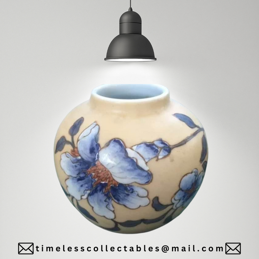 Vintage Chinese Porcelain Floral Design Vase/Ginger Jar Stamped